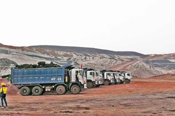 Sahakol Equipment Increase Mining Scale in Hongsa